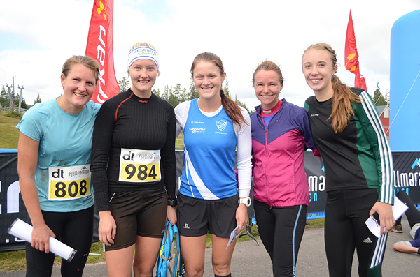 Topp 5 21 km damer, fr. v Matilda Andersson OK Kåre (5), Lovisa Sundin Delsbo IF (4), Helene Söderlund IFK Mora Friidrott (1), Karin Hvittfeldt IFK Moras OK (3), Jenny Eriksson Falu IK (2)